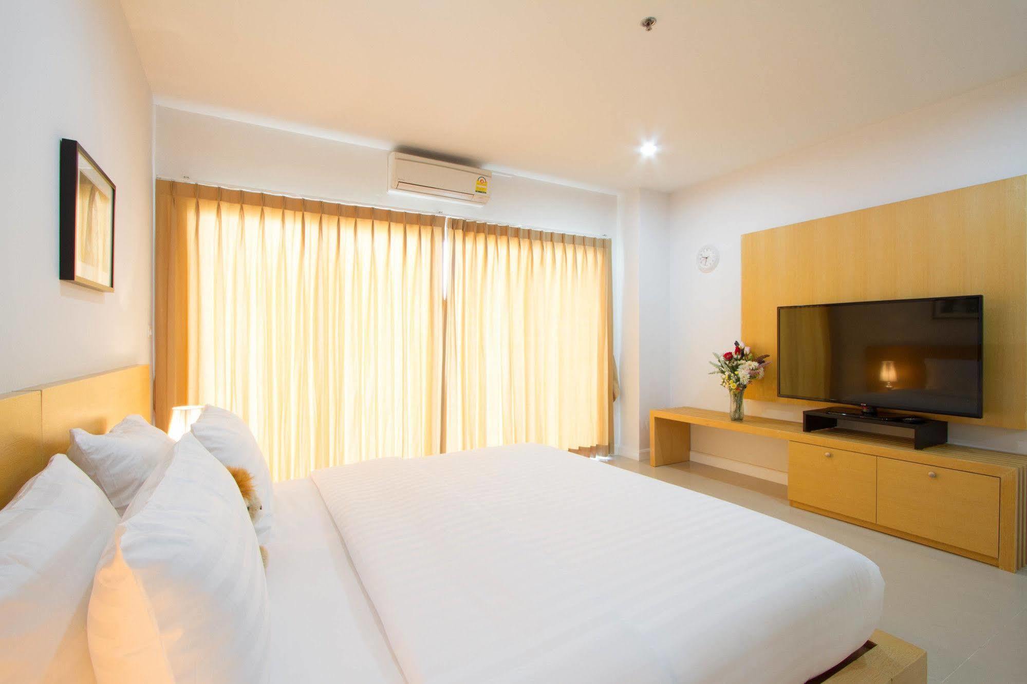 Appartamento Ariva Royal Hill Pattaya Esterno foto